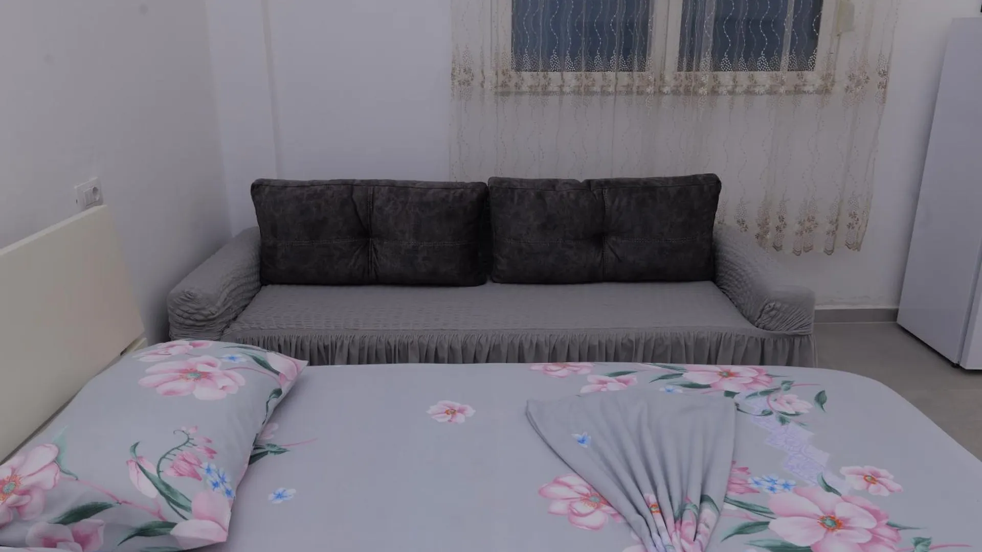 Elena'S Apartments In Golem Beach 골렘